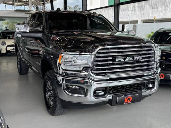 RAM 3500 6.7 I6 TURBO DIESEL LIMITED LONGHORN CD 4X4  AUTOMÁTICO